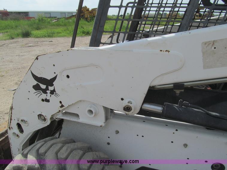 image for item H8941 2007 Bobcat S150 skid steer