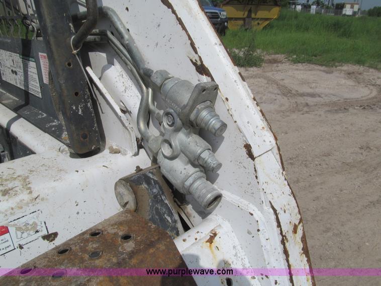 image for item H8941 2007 Bobcat S150 skid steer