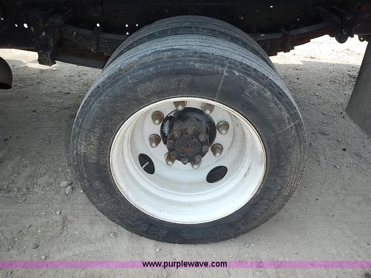 image for item I3549 1995 International 4700 Lo Profile flatbed truck