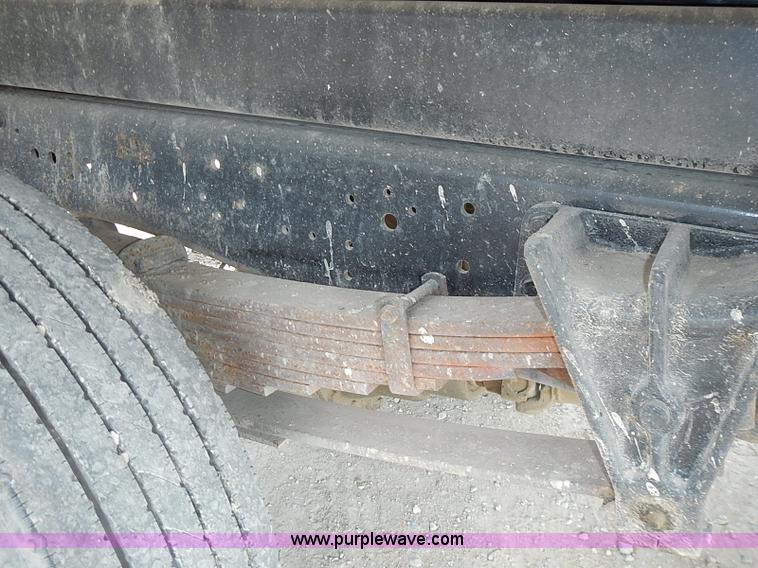 image for item I3549 1995 International 4700 Lo Profile flatbed truck