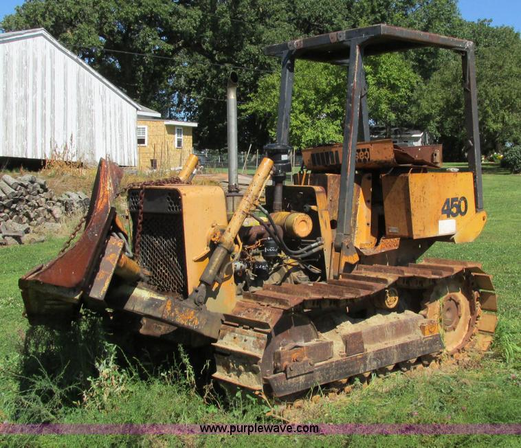 image for item I4136 1975 Case 450 dozer