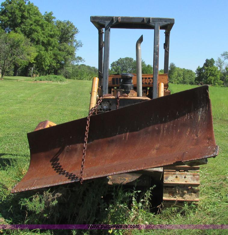 image for item I4136 1975 Case 450 dozer