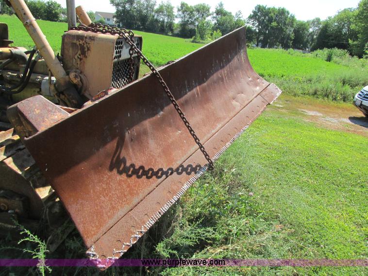 image for item I4136 1975 Case 450 dozer