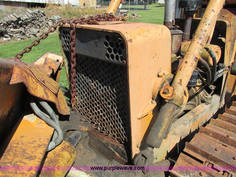 image for item I4136 1975 Case 450 dozer