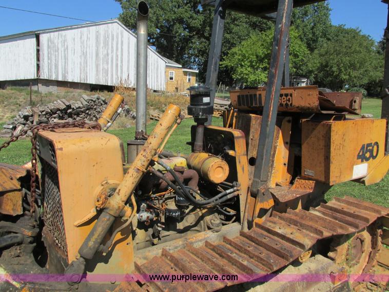 image for item I4136 1975 Case 450 dozer