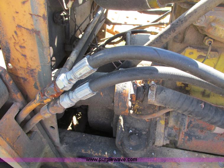 image for item I4136 1975 Case 450 dozer