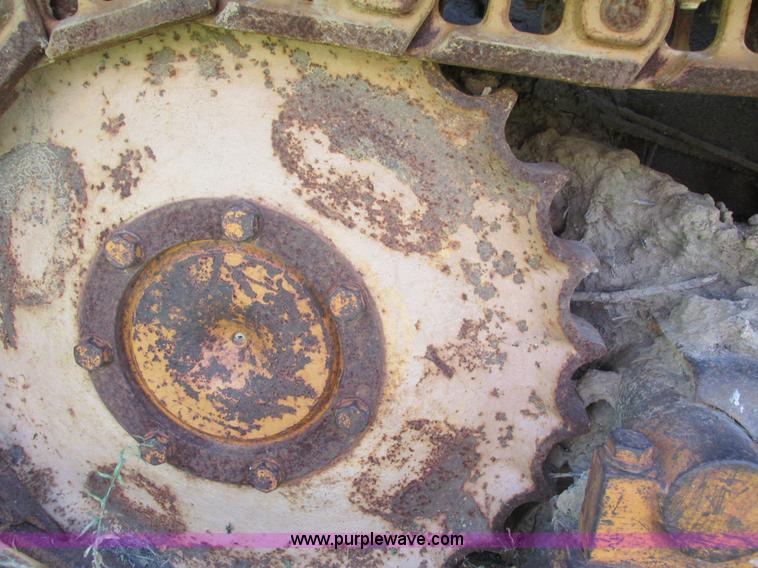 image for item I4136 1975 Case 450 dozer