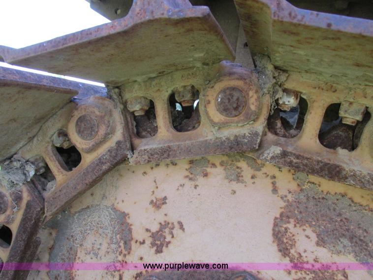 image for item I4136 1975 Case 450 dozer