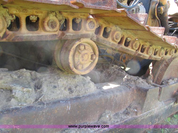 image for item I4136 1975 Case 450 dozer