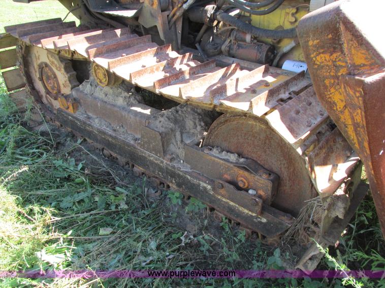image for item I4136 1975 Case 450 dozer