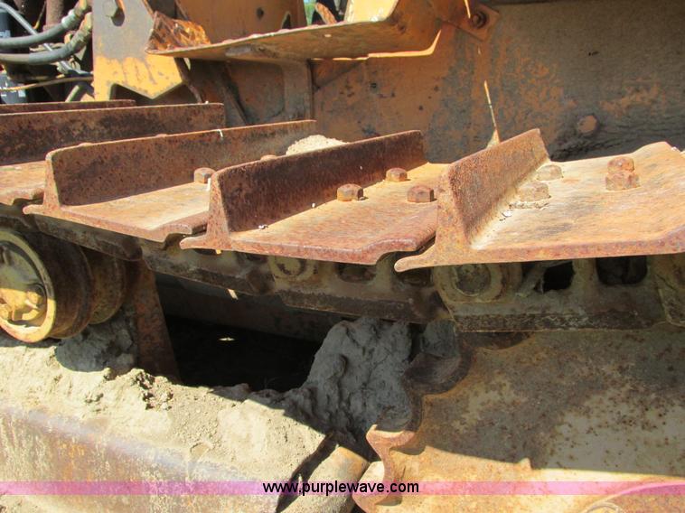 image for item I4136 1975 Case 450 dozer