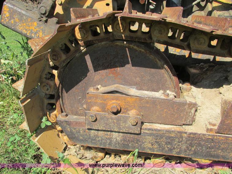 image for item I4136 1975 Case 450 dozer