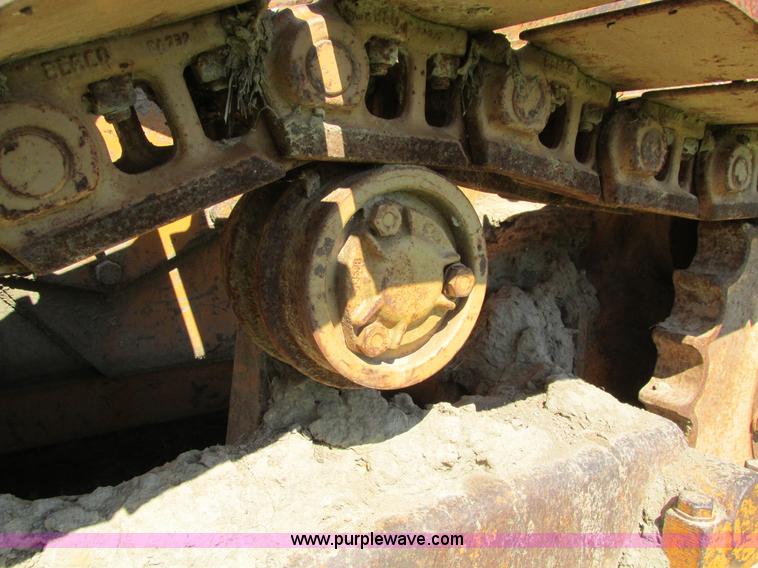 image for item I4136 1975 Case 450 dozer