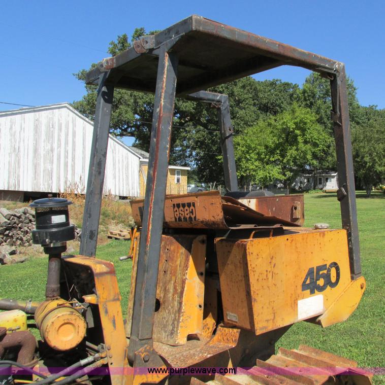 image for item I4136 1975 Case 450 dozer