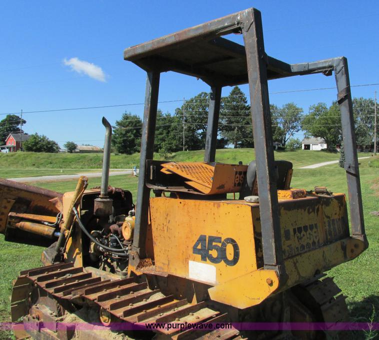 image for item I4136 1975 Case 450 dozer