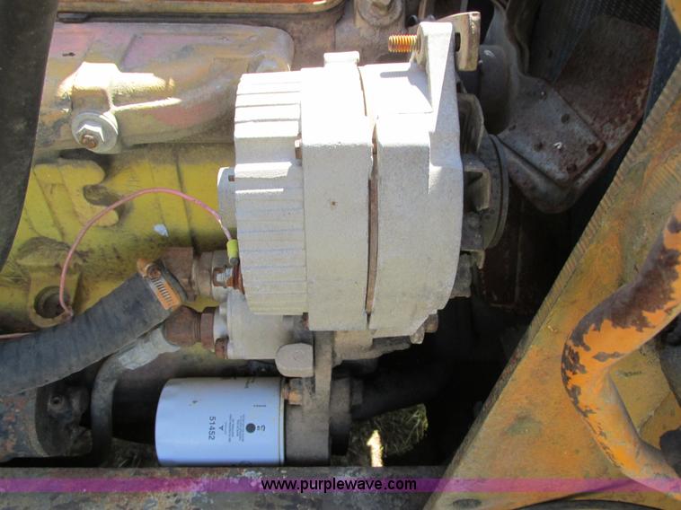 image for item I4136 1975 Case 450 dozer