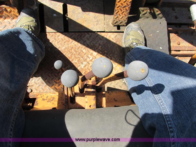 image for item I4136 1975 Case 450 dozer