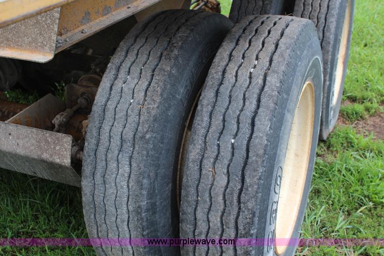 image for item J1051 1996 Load King 2060 belly dump trailer