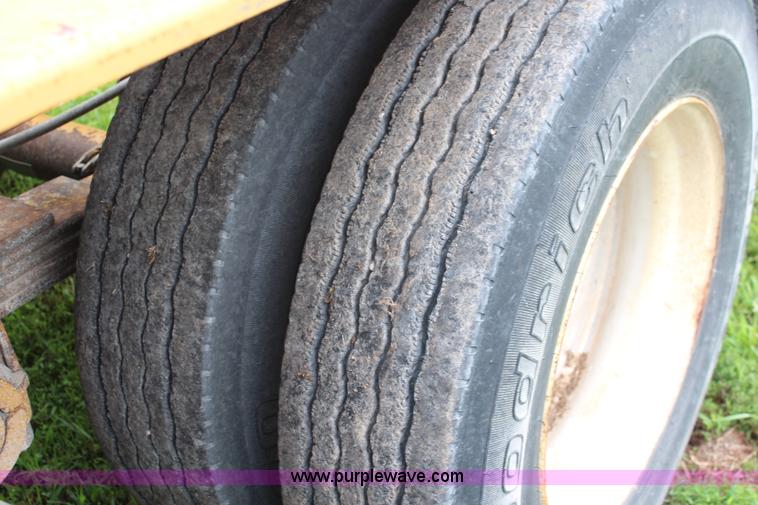 image for item J1051 1996 Load King 2060 belly dump trailer