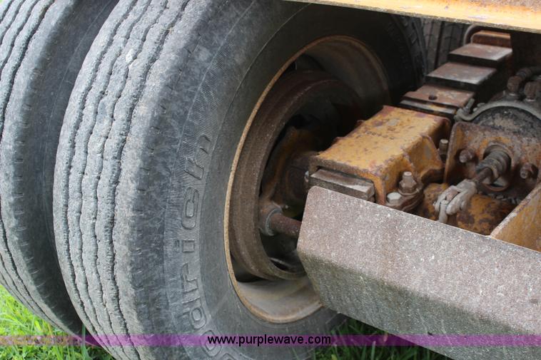 image for item J1051 1996 Load King 2060 belly dump trailer