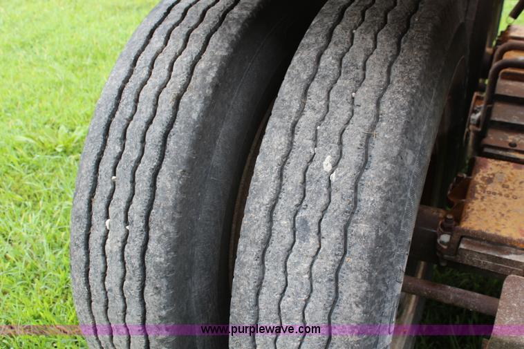 image for item J1051 1996 Load King 2060 belly dump trailer