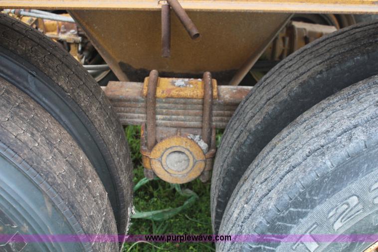 image for item J1051 1996 Load King 2060 belly dump trailer