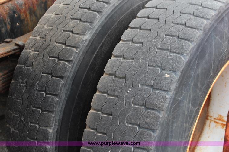 image for item J2160 1999 International 4700 dump truck