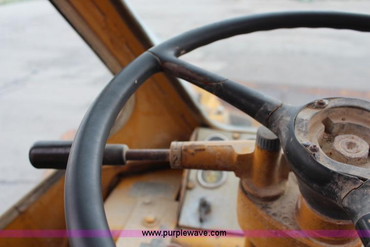 image for item J2166 1968 Caterpillar 966C wheel loader