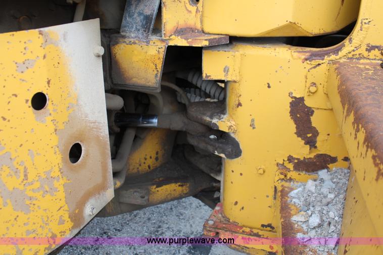 image for item J2166 1968 Caterpillar 966C wheel loader