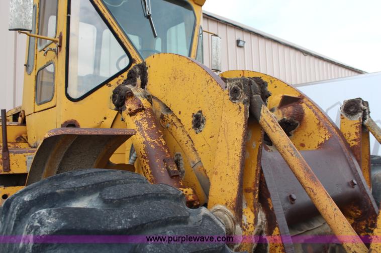 image for item J2166 1968 Caterpillar 966C wheel loader
