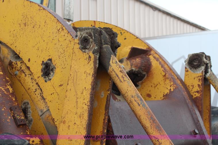 image for item J2166 1968 Caterpillar 966C wheel loader