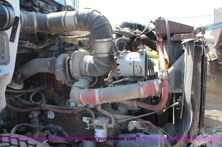 image for item J2191 2000 Kenworth T800 dump truck