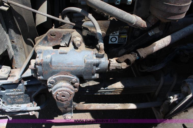 image for item J2191 2000 Kenworth T800 dump truck