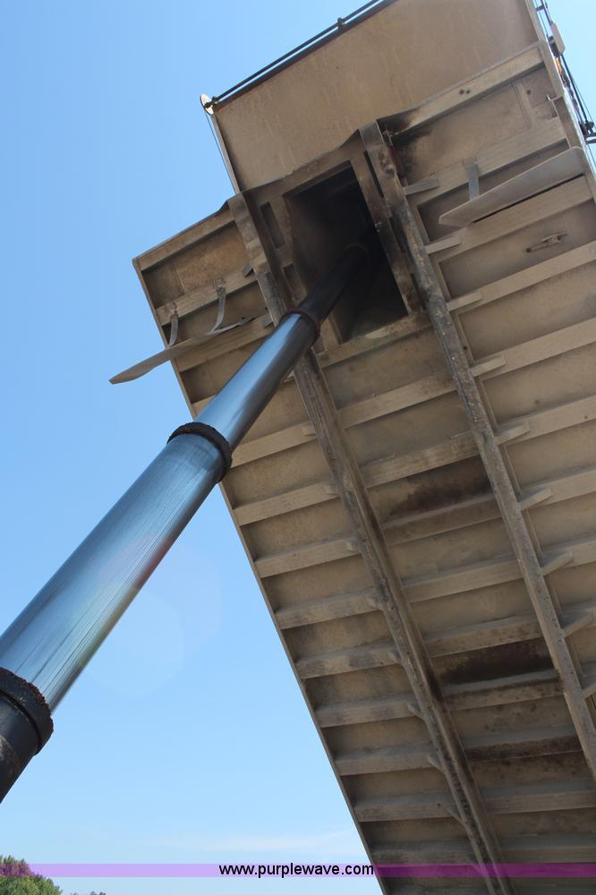 image for item J2191 2000 Kenworth T800 dump truck