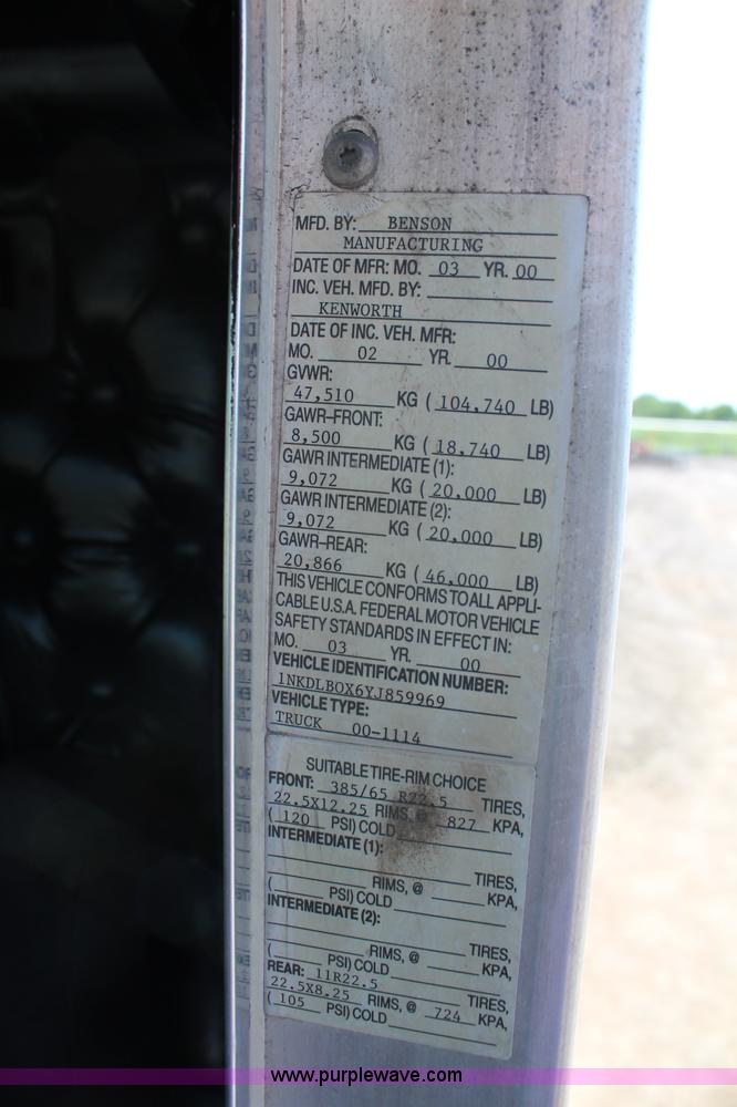 image for item J2191 2000 Kenworth T800 dump truck