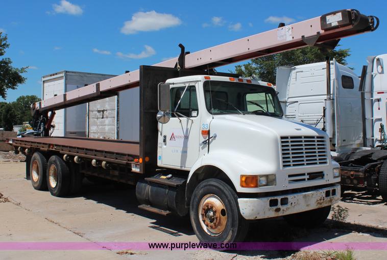 image for item J2229 1997 International 8100 conveyor truck