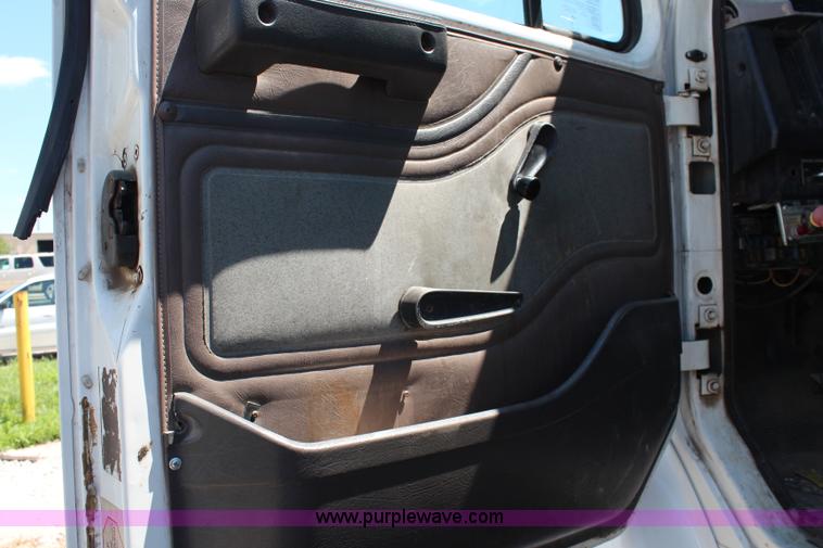 image for item J2229 1997 International 8100 conveyor truck