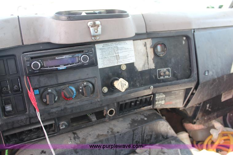 image for item J2229 1997 International 8100 conveyor truck