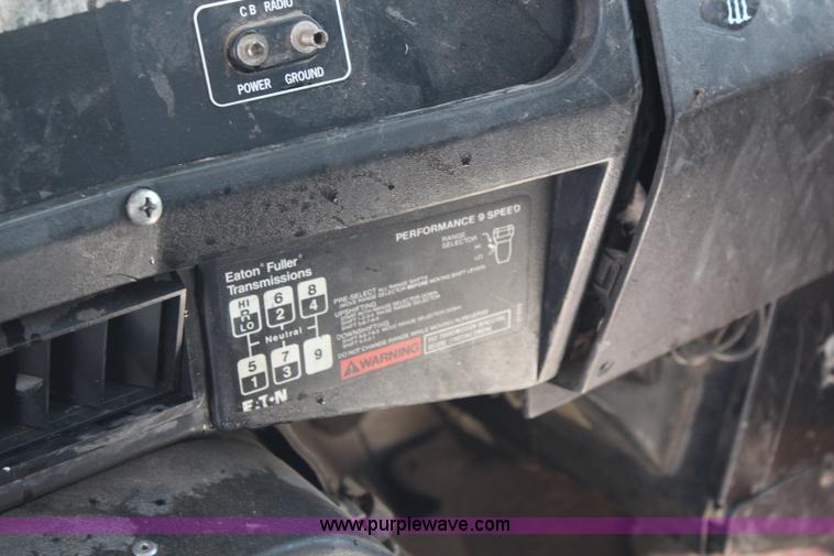 image for item J2229 1997 International 8100 conveyor truck