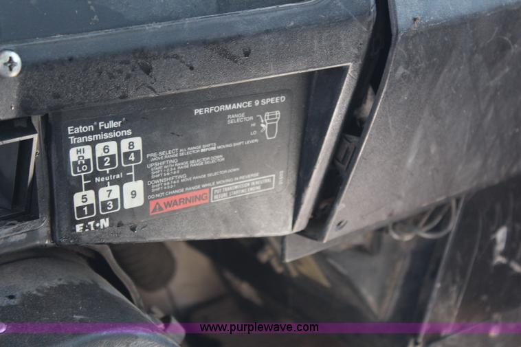 image for item J2229 1997 International 8100 conveyor truck