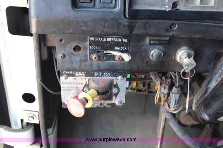 image for item J2229 1997 International 8100 conveyor truck