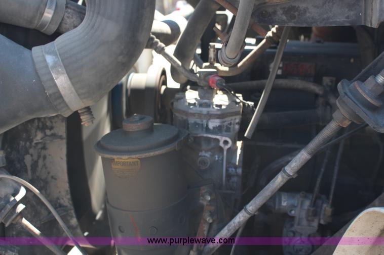 image for item J2229 1997 International 8100 conveyor truck