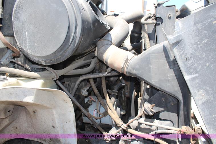 image for item J2229 1997 International 8100 conveyor truck