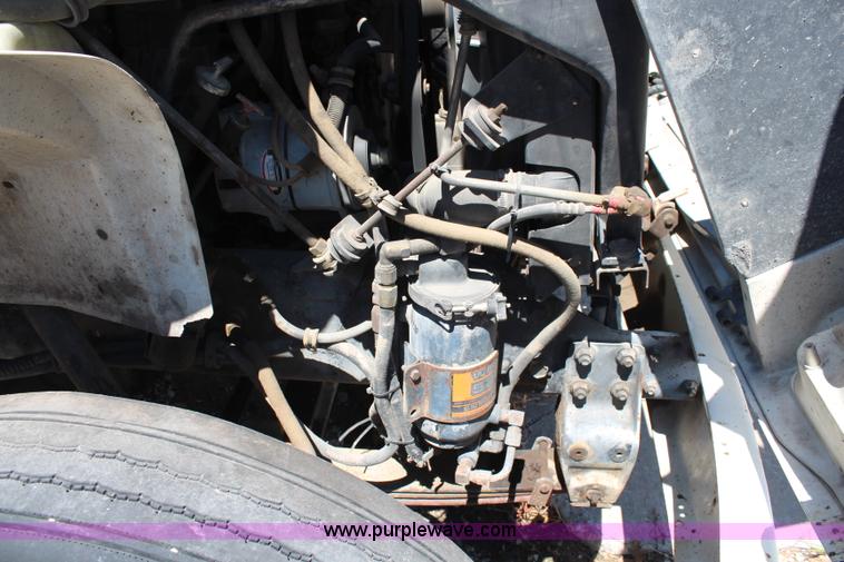 image for item J2229 1997 International 8100 conveyor truck