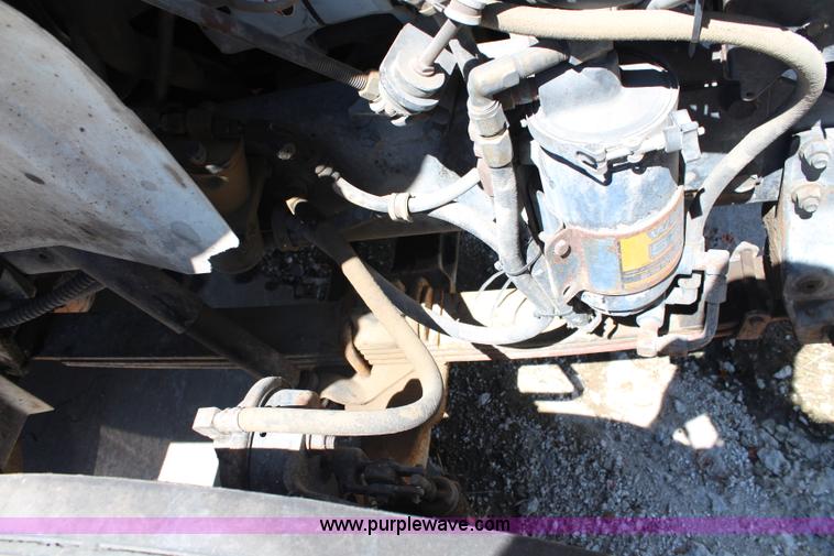 image for item J2229 1997 International 8100 conveyor truck