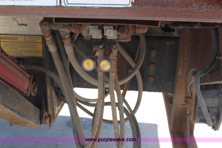 image for item J2229 1997 International 8100 conveyor truck