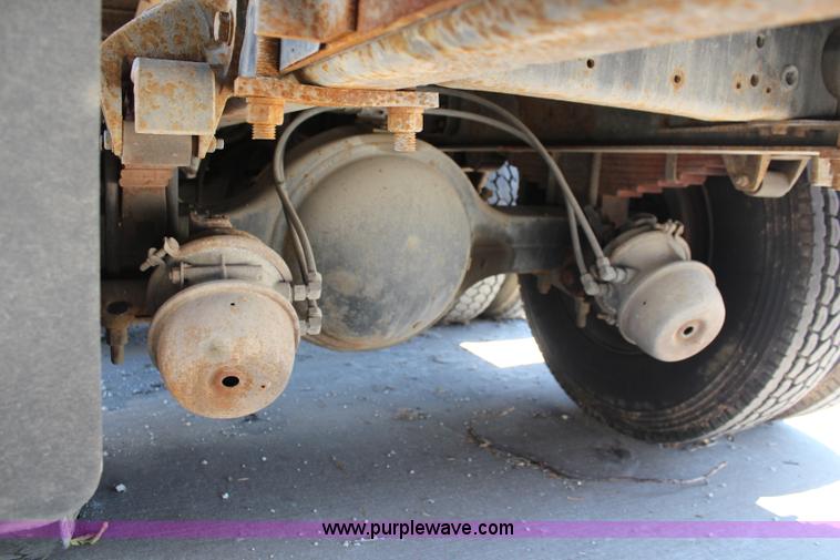 image for item J2229 1997 International 8100 conveyor truck