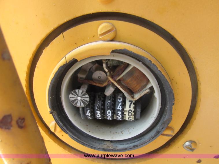 image for item J2464 1979 Galion T500M rigid motor grader