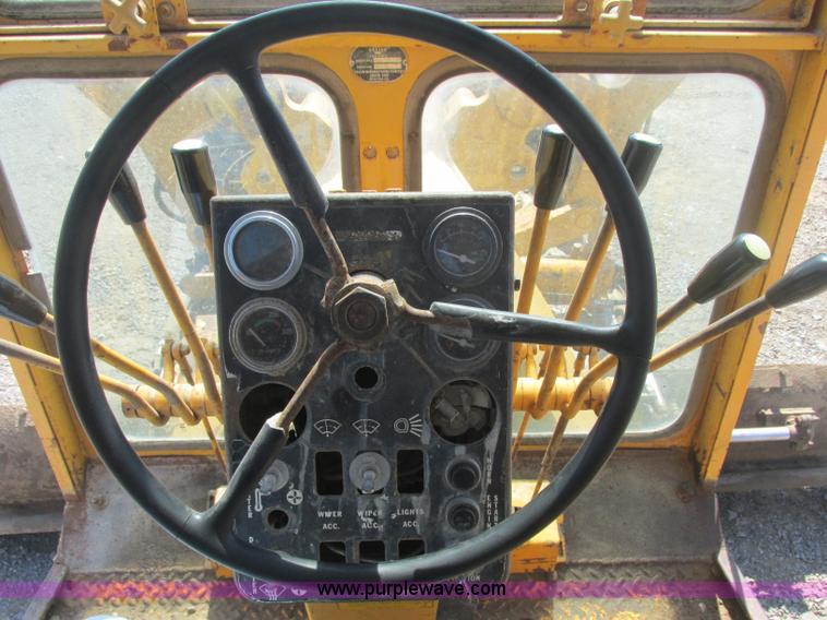 image for item J2464 1979 Galion T500M rigid motor grader