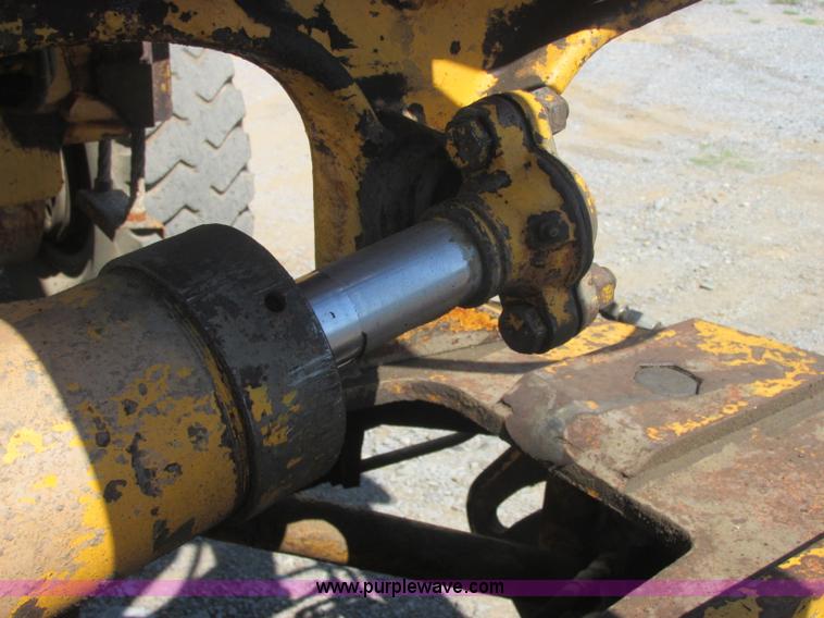 image for item J2464 1979 Galion T500M rigid motor grader